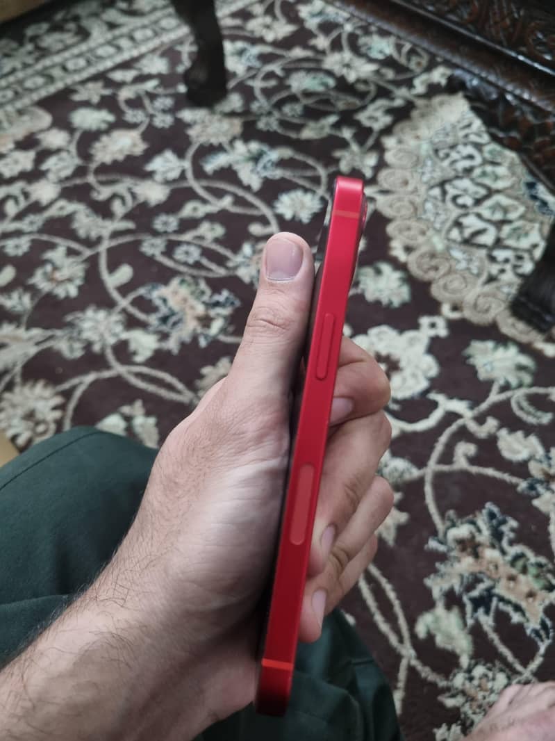 iPhone 13 3