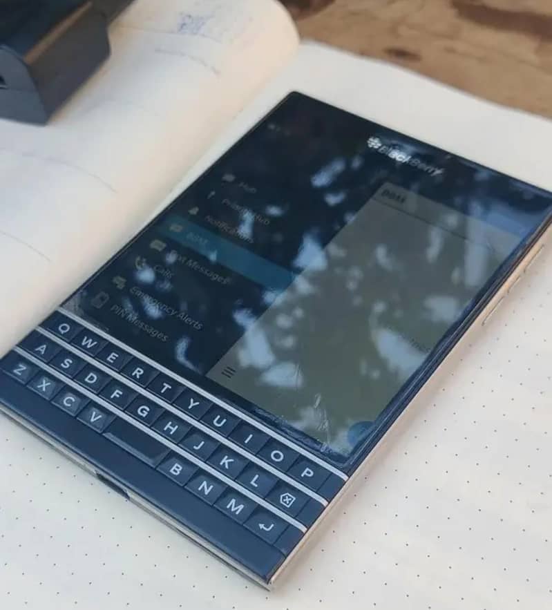 BlackBerry passport 1