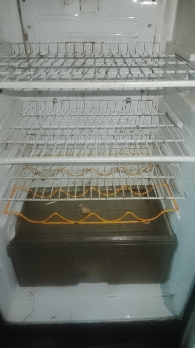 FRIDGE 3
