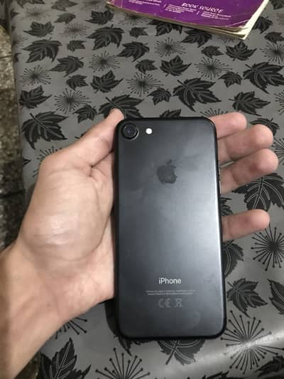 Apple iPhone 7
