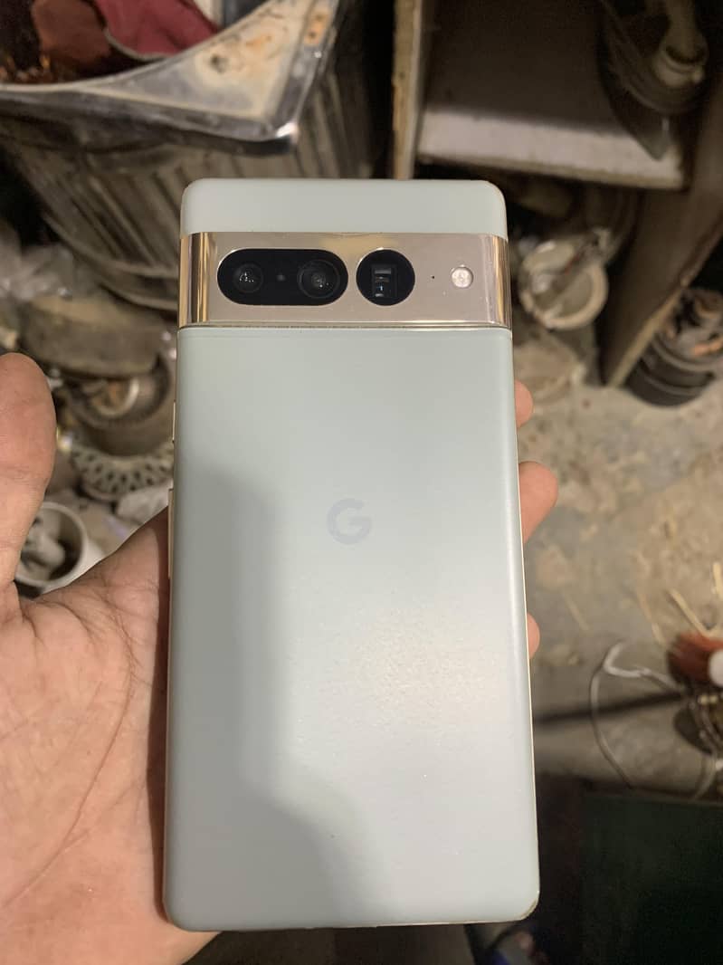 Google Pixel 7 Pro 9