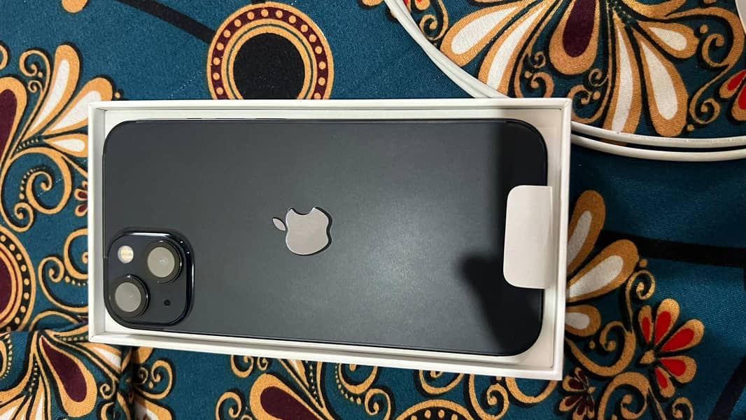 Apple iPhone 13 7