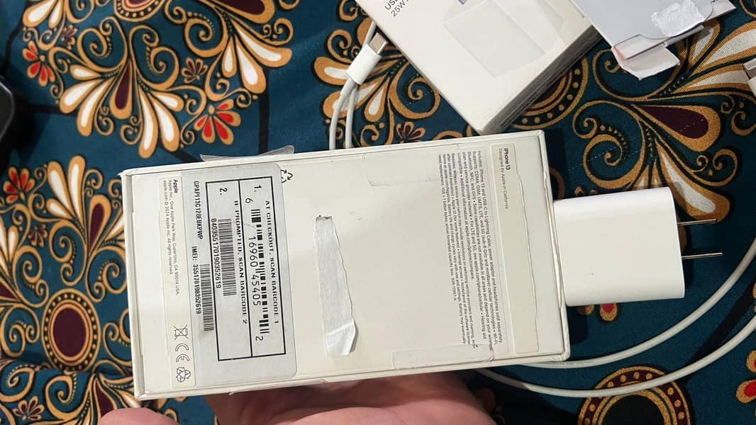 Apple iPhone 13 13