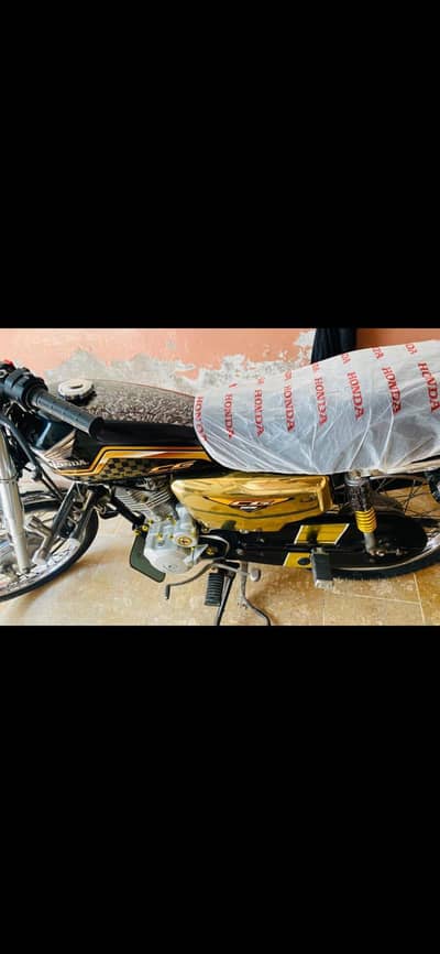Honda CG 125 Special Edition Golden Color