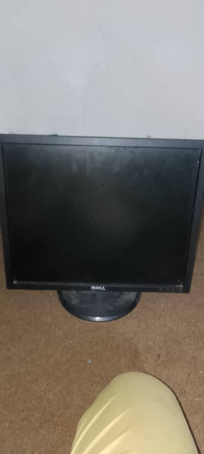 19 inch Dell Monitor LCD. All things are Good 10/10 Condition.