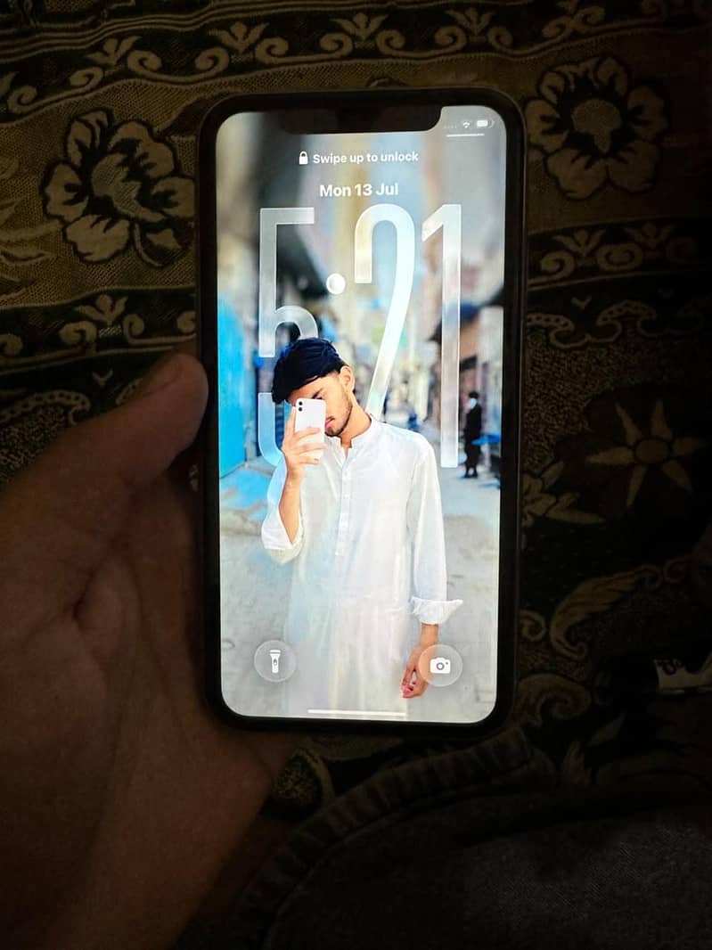 Apple iPhone 11 3