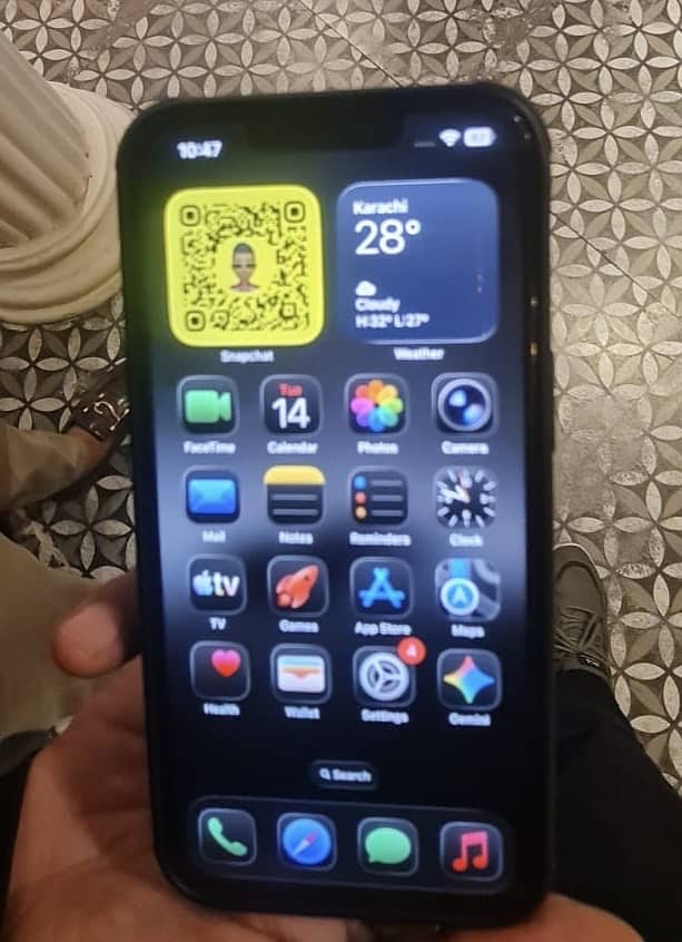 Apple iPhone 13 1