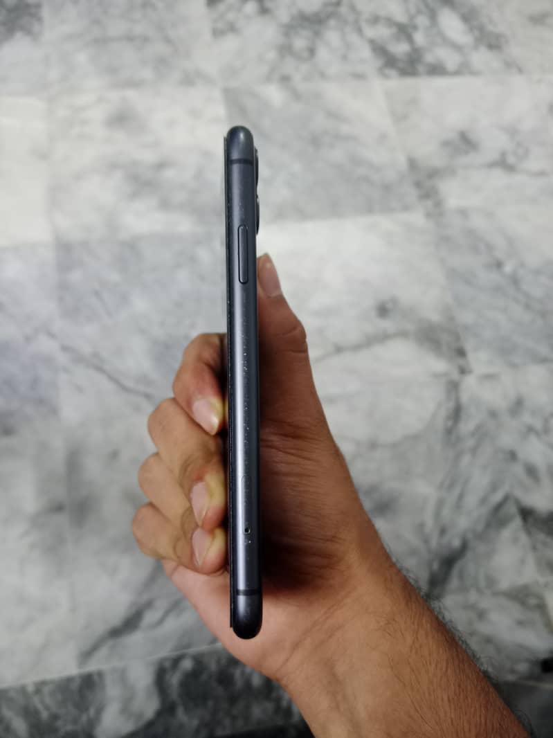 Apple iPhone 11 5