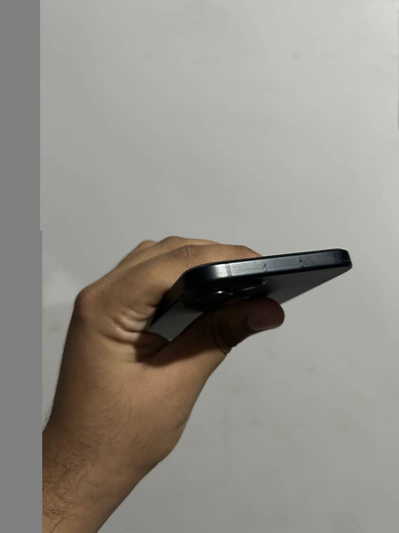 Apple iPhone 15 plus 1