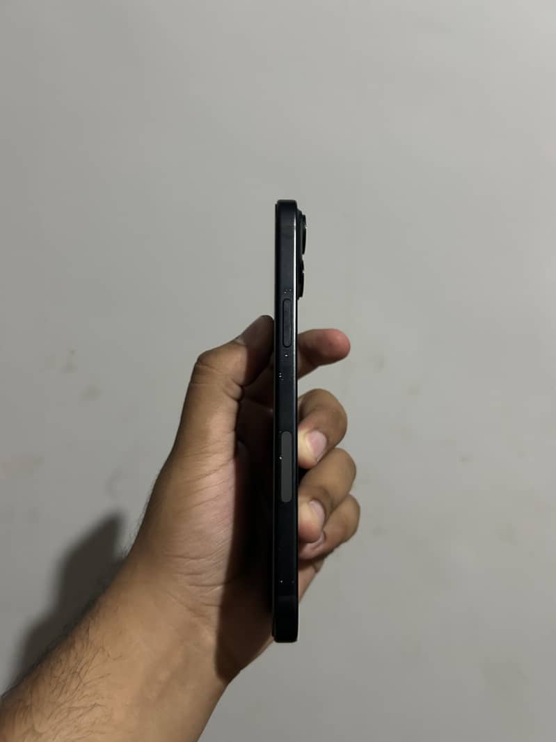 Apple iPhone 15 plus 3