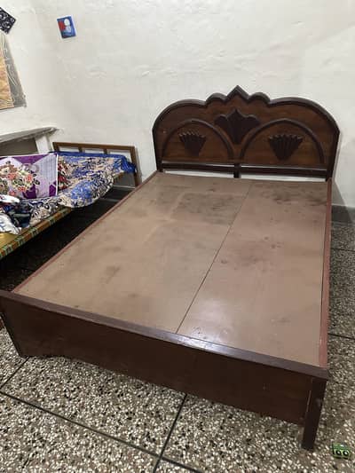 Queen size bed