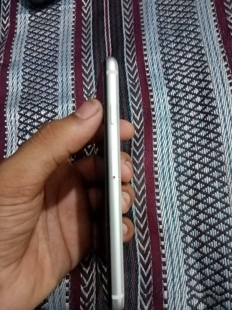 Apple iPhone SE 3