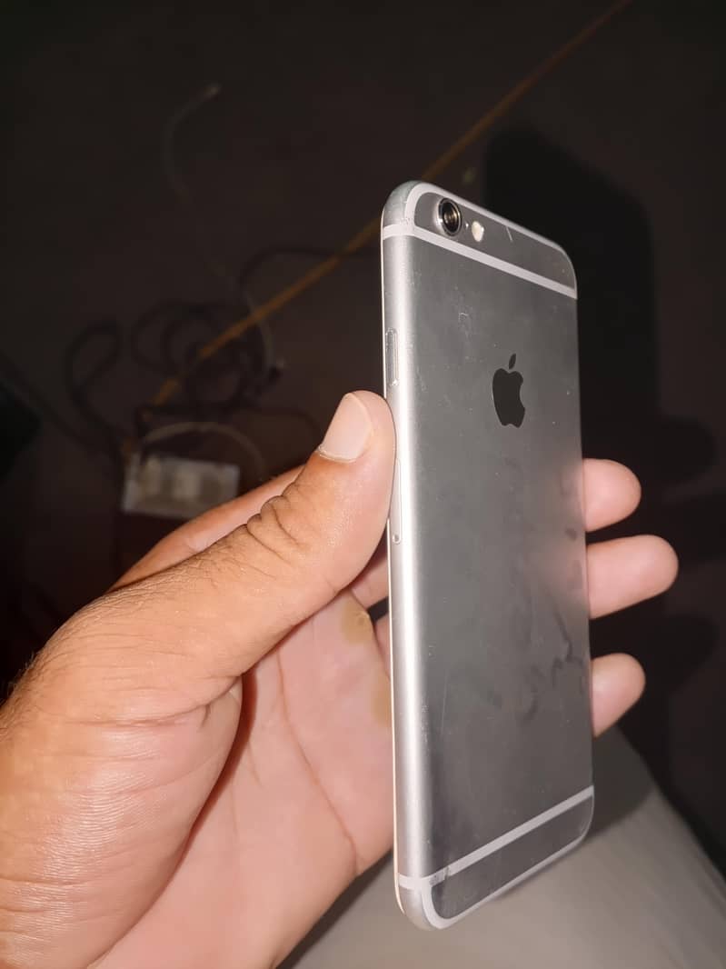 Apple iPhone 6 2