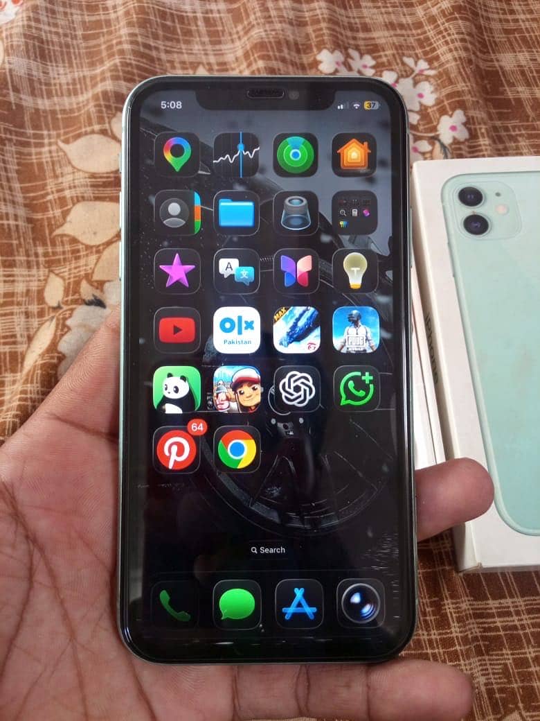 Apple iPhone 11 4