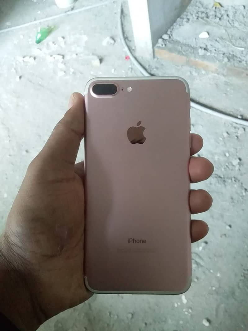 Apple iPhone 7 Plus 0