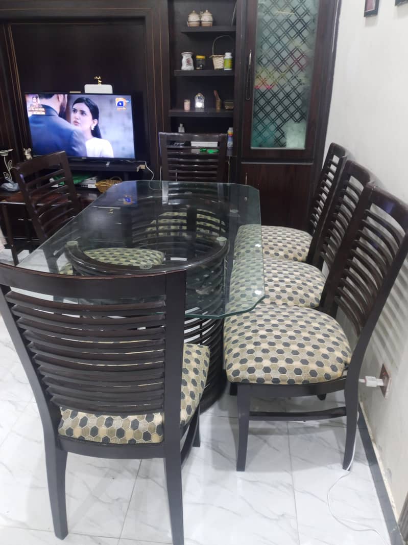 6 seater daining table 3