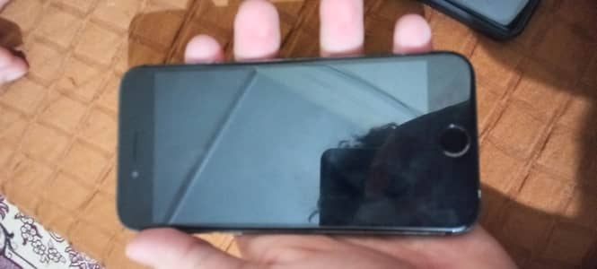 Apple iPhone 8 64 Gb sim km krta ha