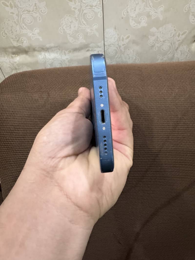 Apple iPhone 13 3