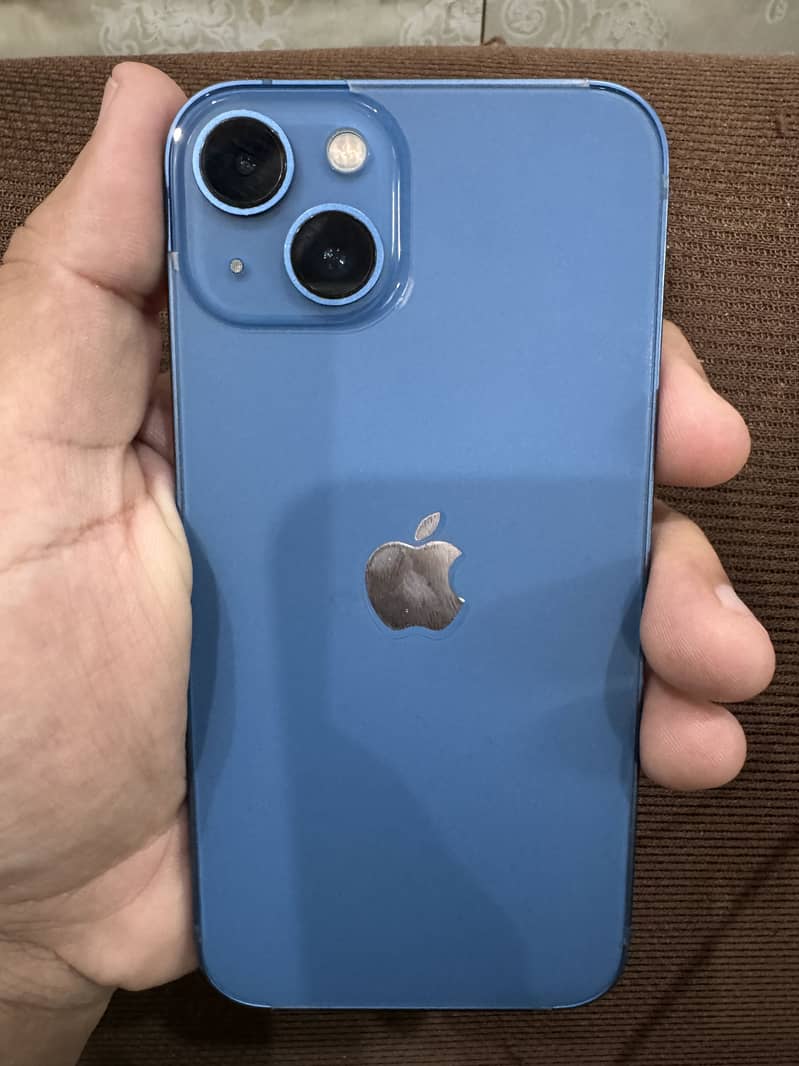 Apple iPhone 13 4