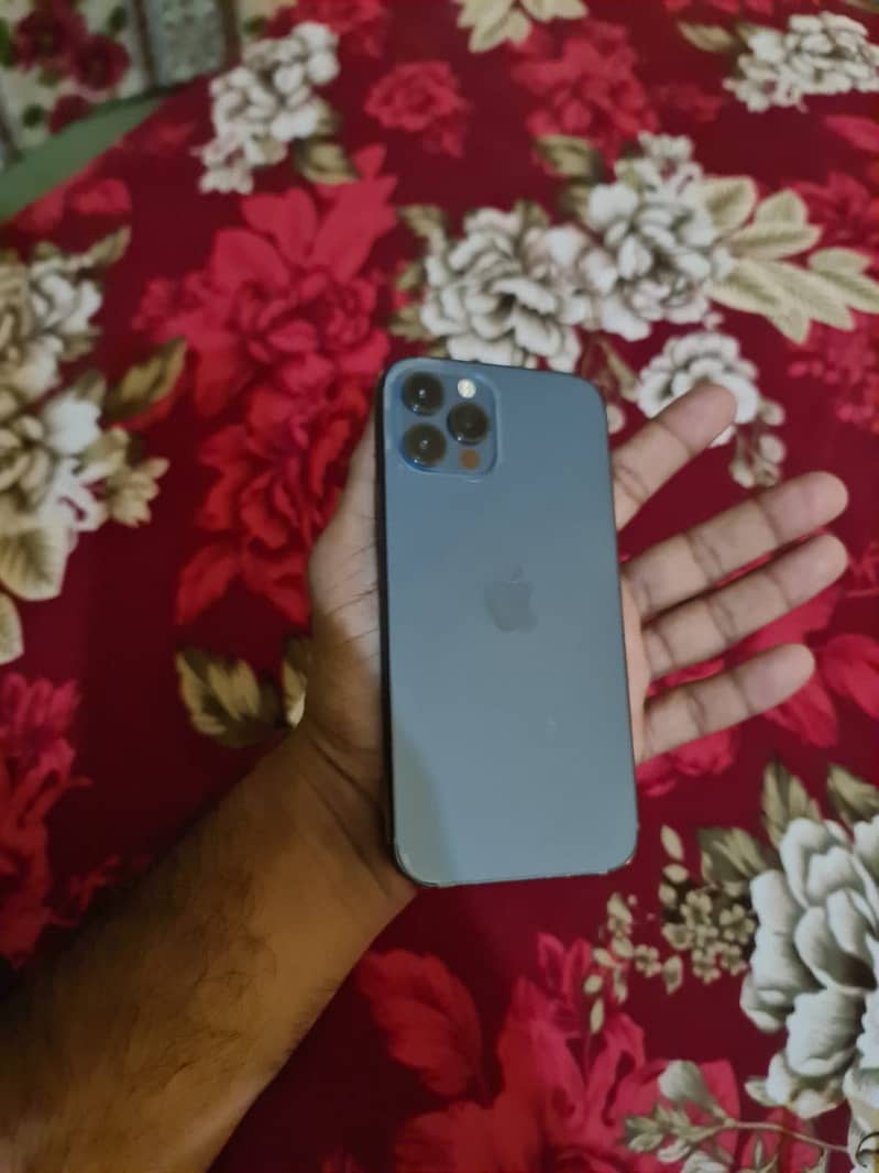 iPhone 12 pro 4