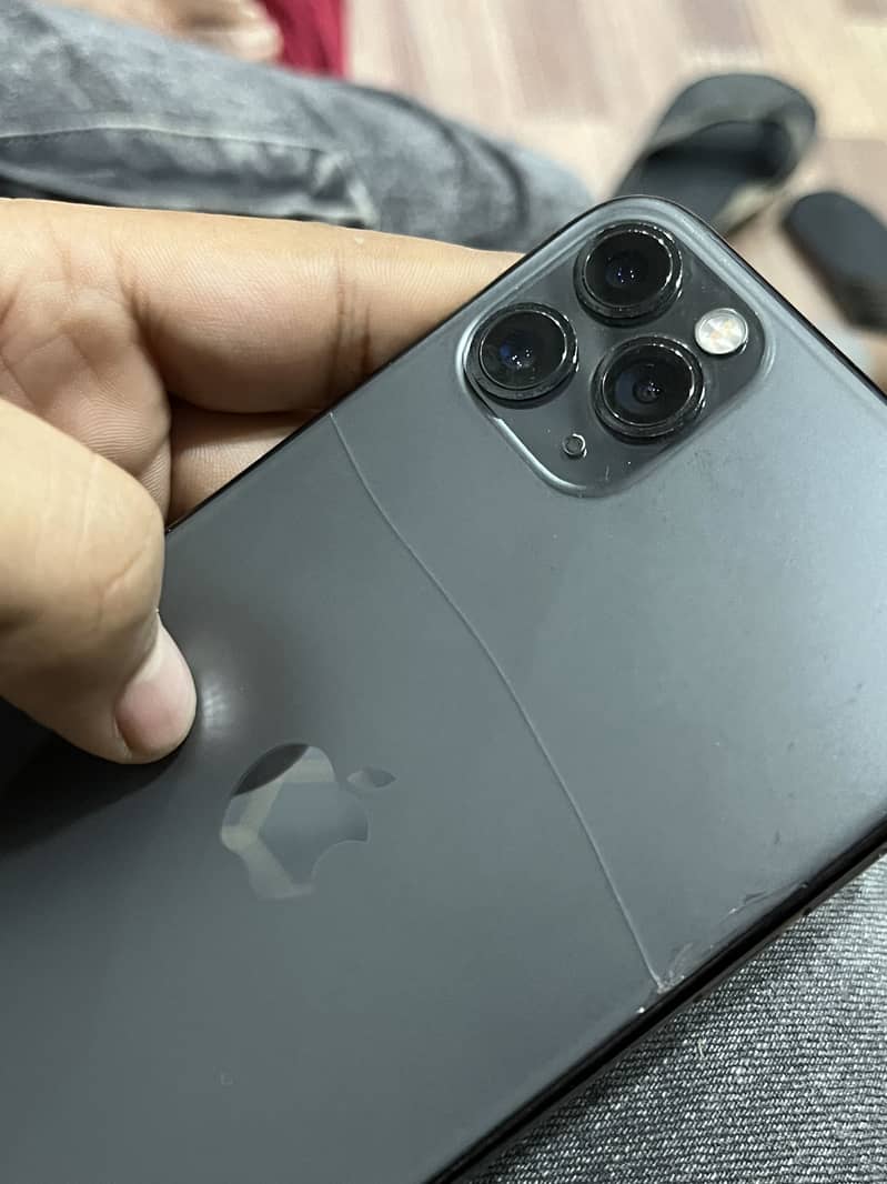 iPhone 11 Pro Max 3
