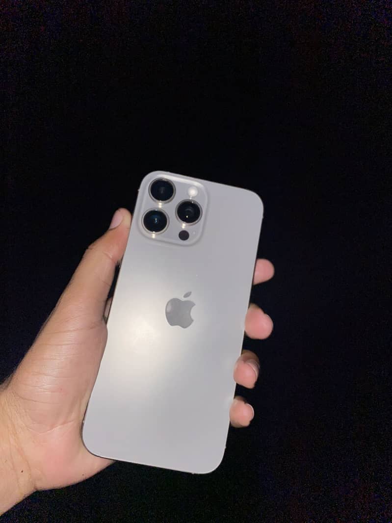 IPHONE 16 pro max 0