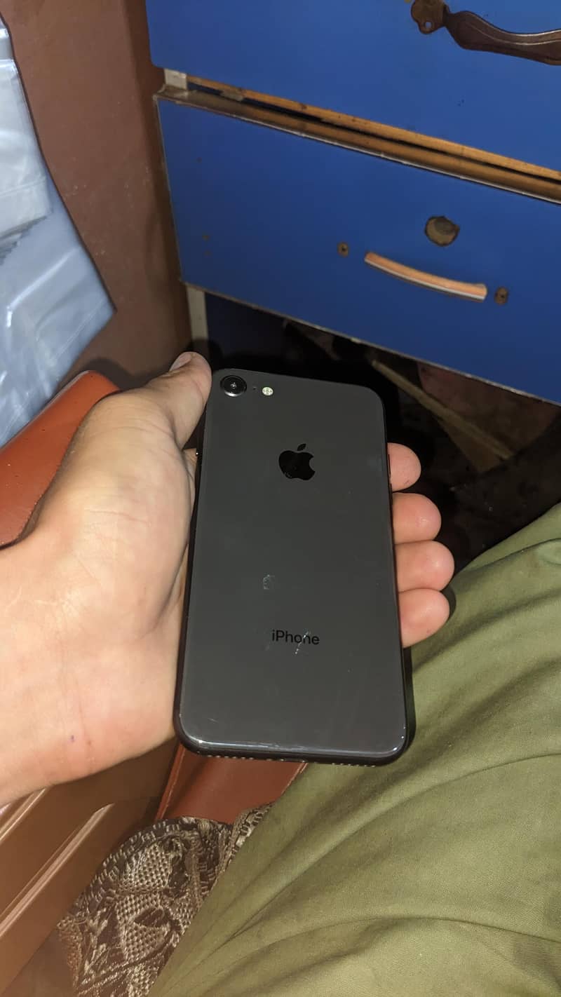Apple iPhone 8 7