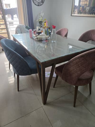 dinning table with 6 chairs