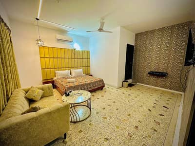 Couple & family guest house