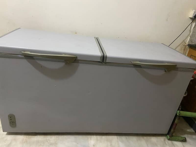 waves Deep freezer Door 1