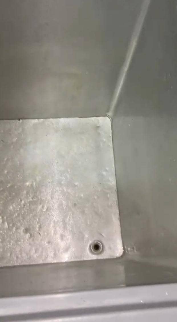 waves Deep freezer Door 7