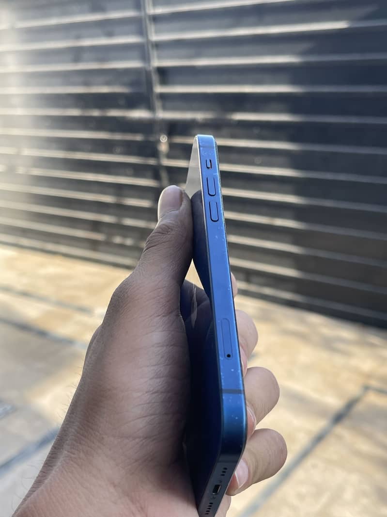 Apple iPhone 12 0