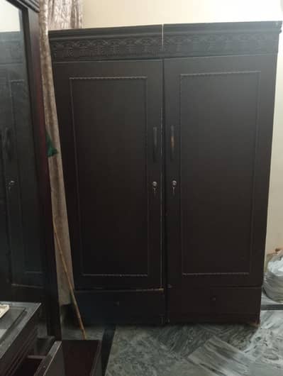 2 door almari 4 sale