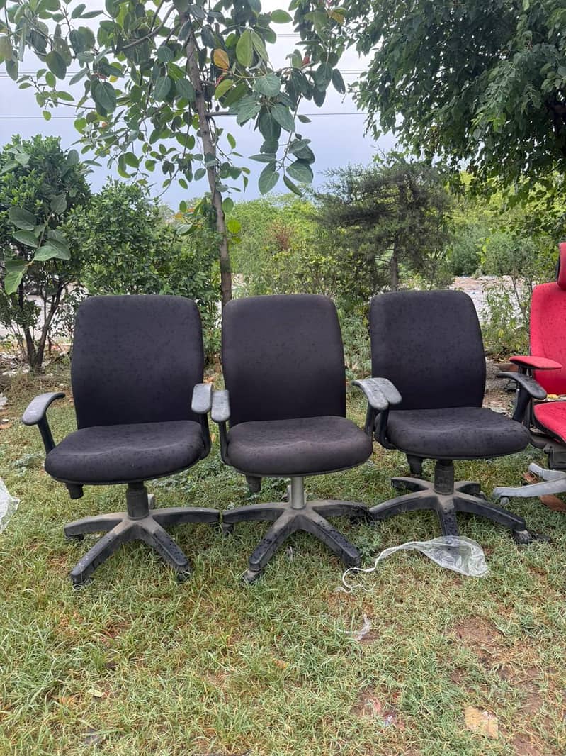Office chairs/Office table/Draws/Tables/Racks/Sofas/Computer Tables 13