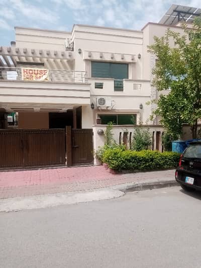 used house 5 bed 6 washroom  walking distance misjid commercial and park  bahria phase 3