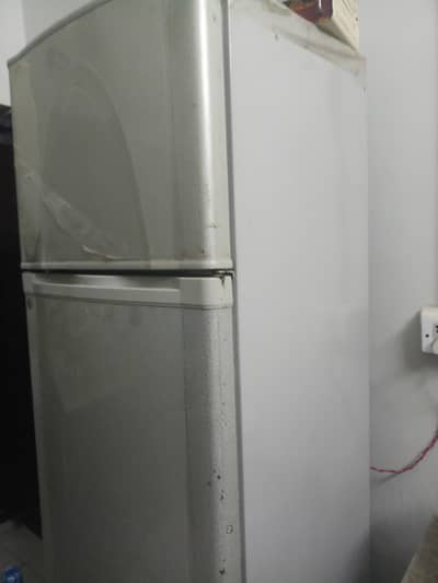 Full Size Original Dawlance Fridge for sale