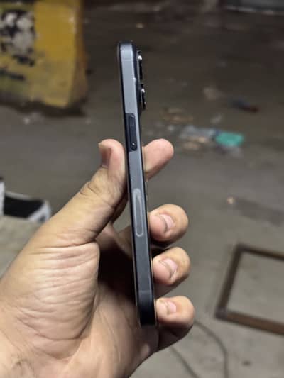 iPhone 15 water pack