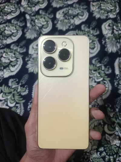 Infinix Hot 40 Pro
