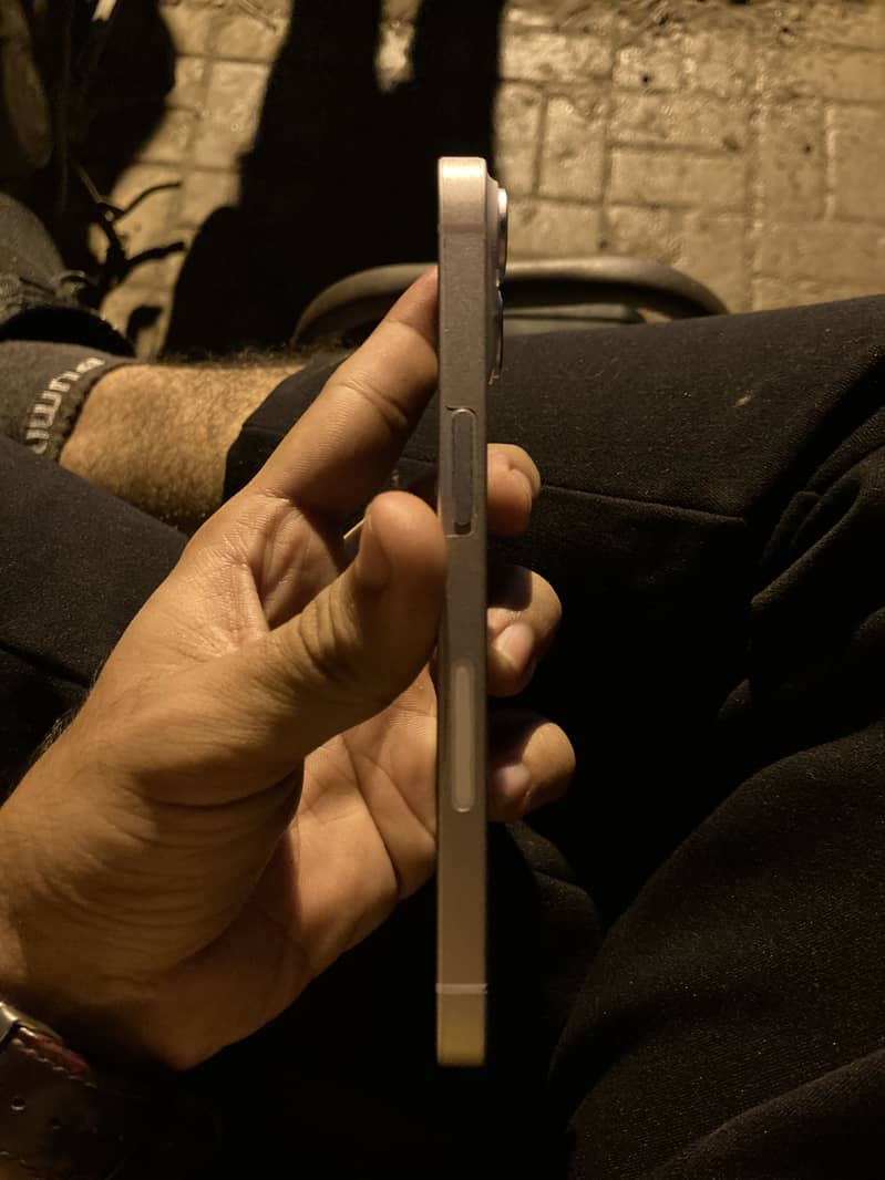 Apple iPhone 14 5