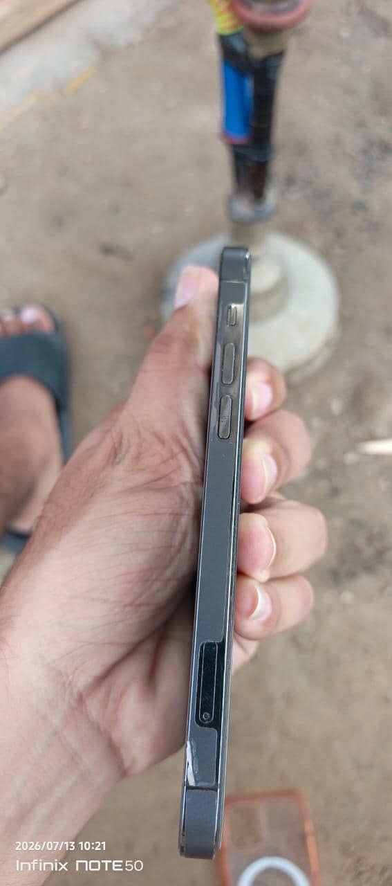 Apple iPhone 12 Pro 8