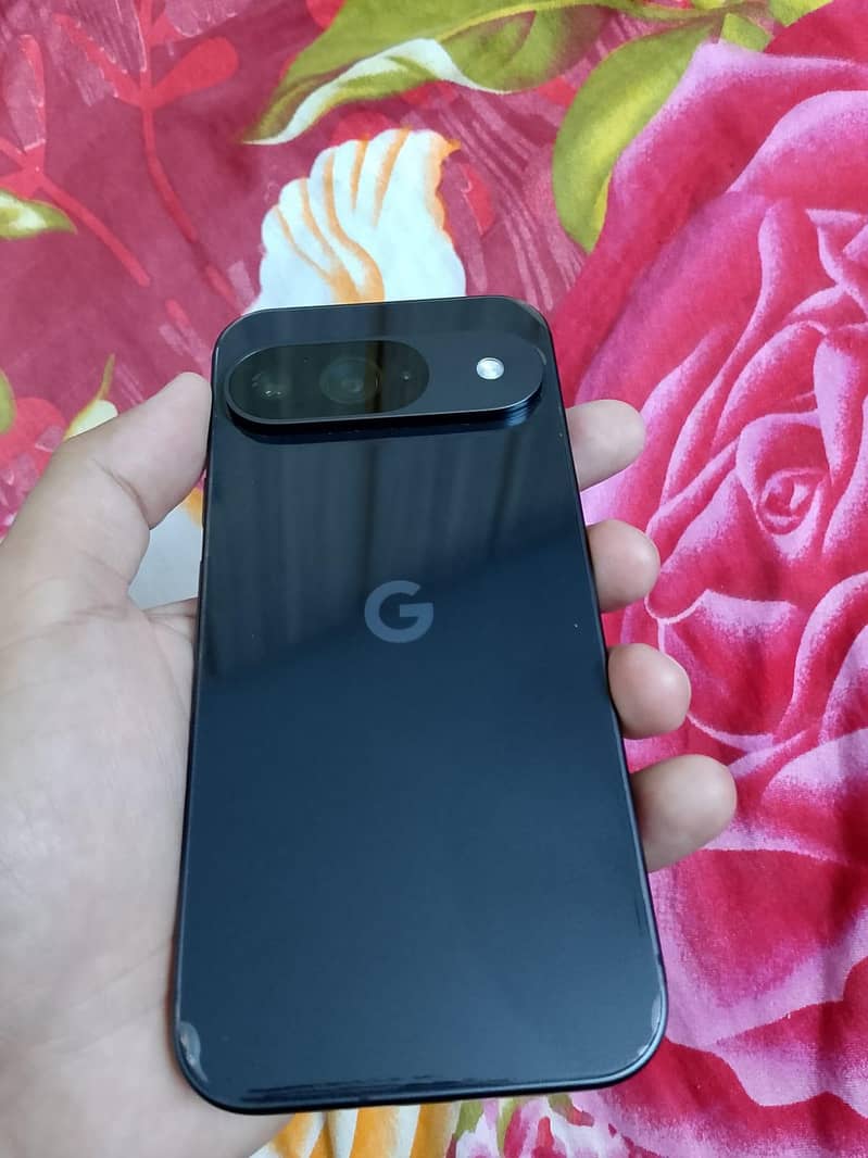 Google Pixel 9 4