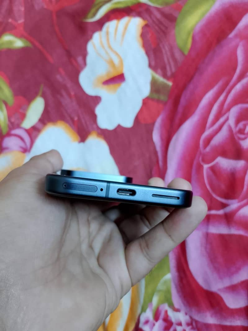 Google Pixel 9 5