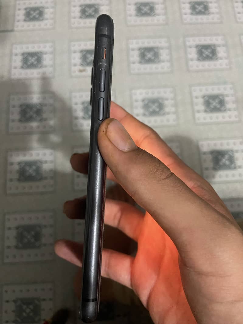 Apple iPhone 11 5