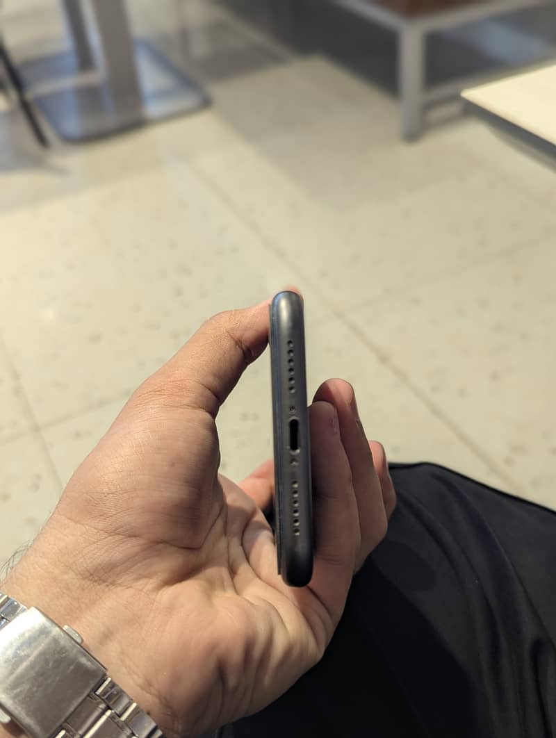 Iphone 11 jv 4