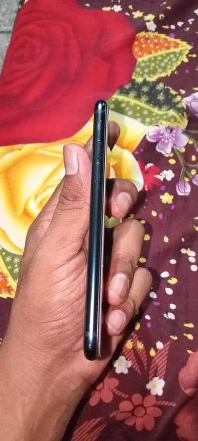 Apple iPhone SE