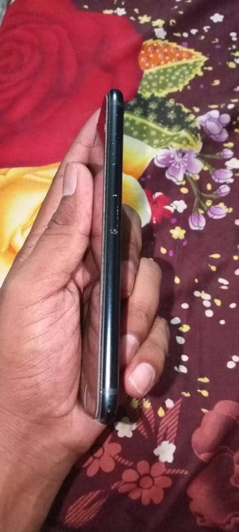 Apple iPhone SE 3