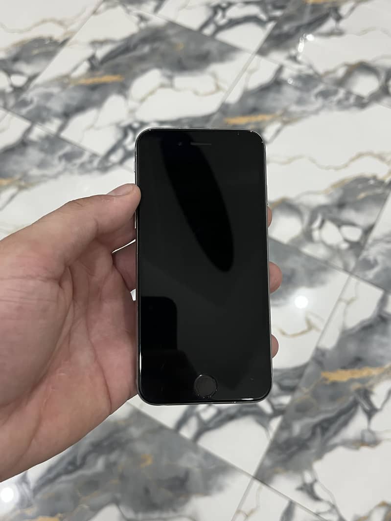 Apple iPhone 6S 1