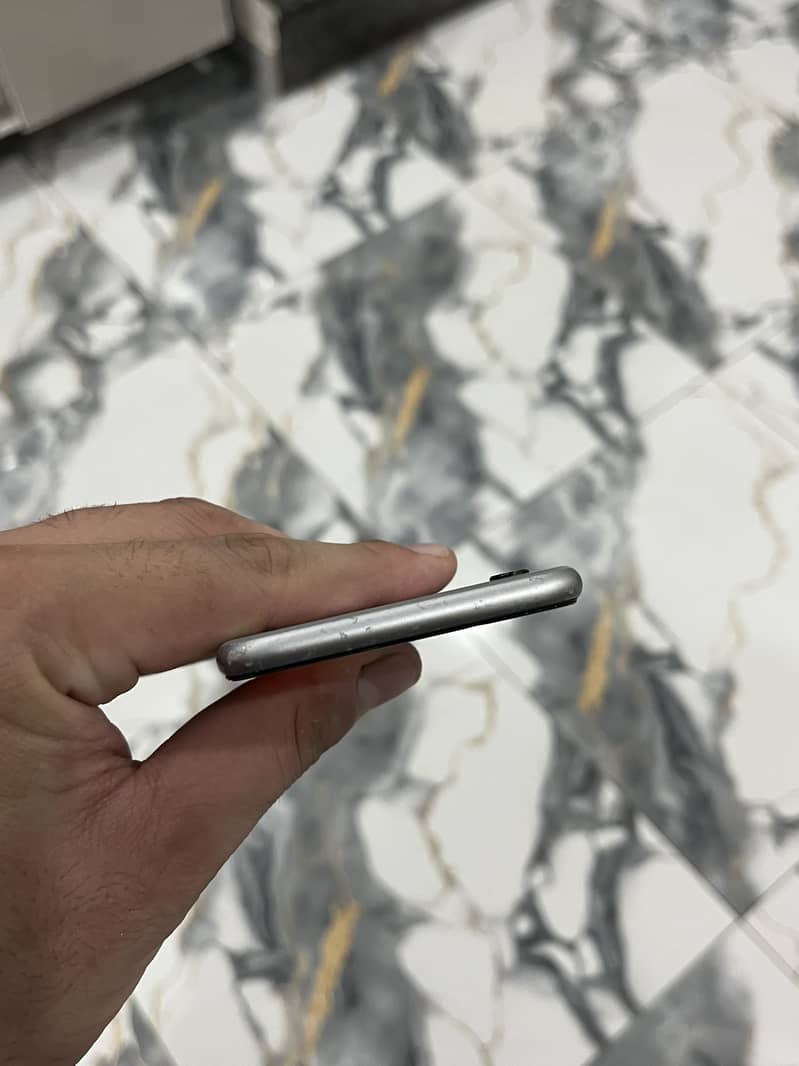 Apple iPhone 6S 6
