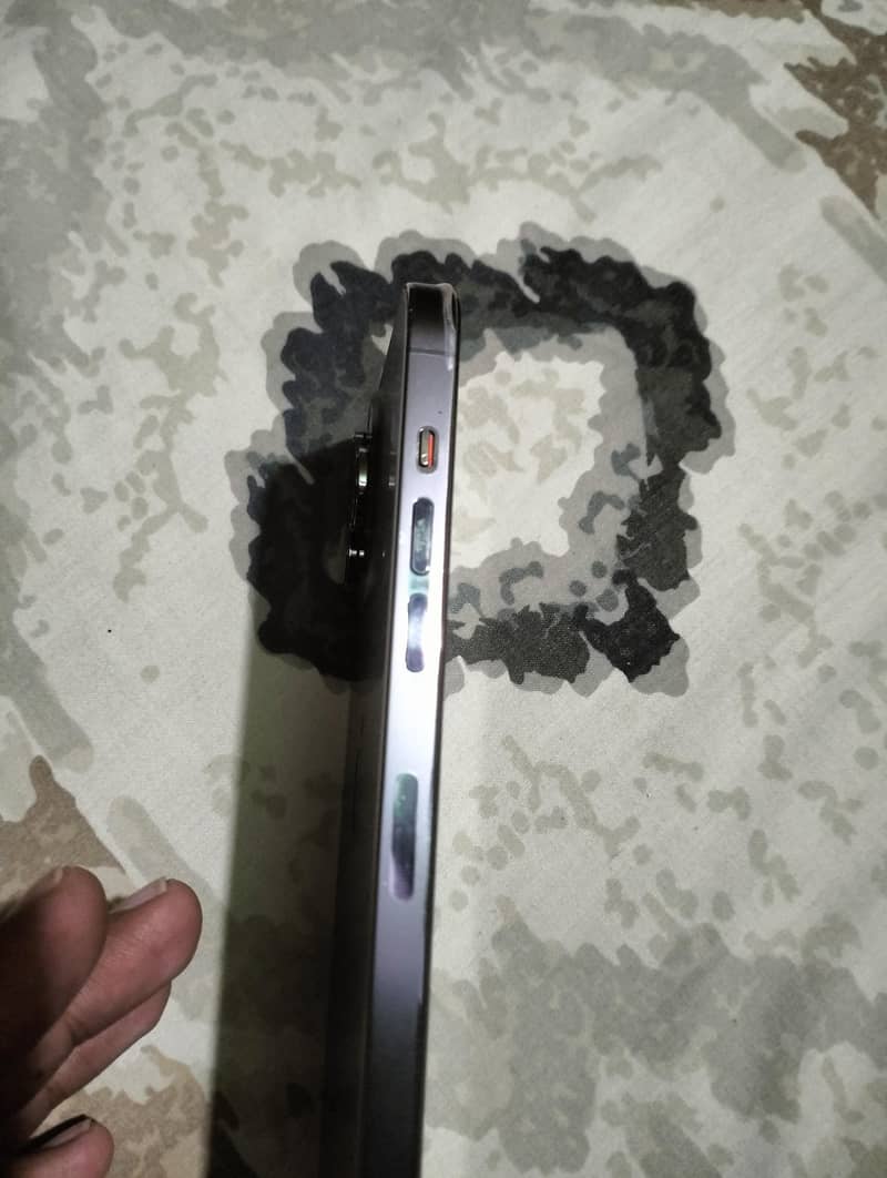Apple iPhone 14 Pro Max 2