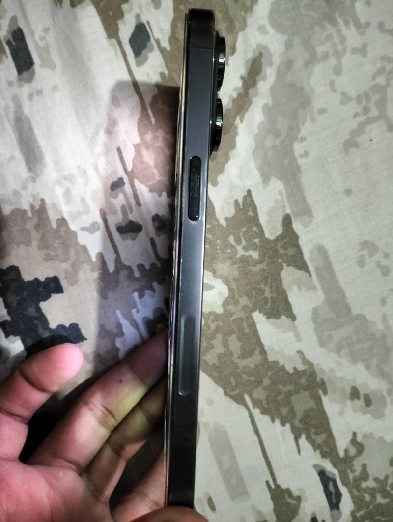 Apple iPhone 14 Pro Max 5